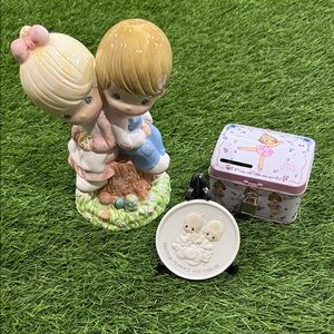 Precious Moments - Miscellaneous Lot - Piggy Bank, 3 items total